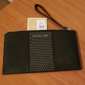 NWT Michael Kors large wristlet/clutch